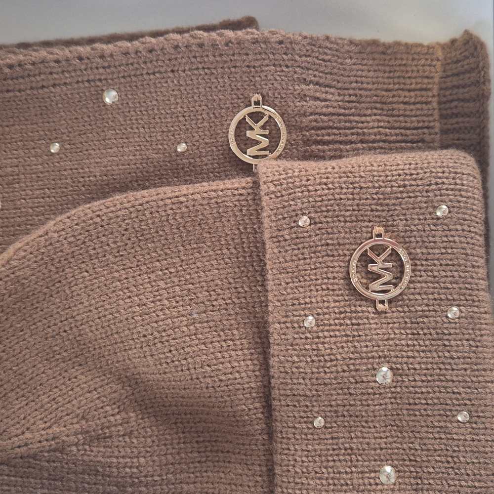 Michael Kors Tan Hat and Scarf Set with Pearls - Picture 7 of 16